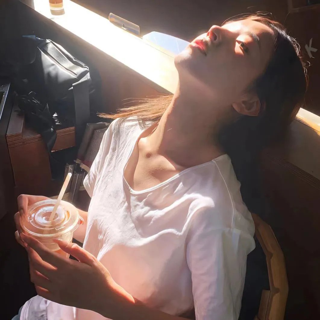 艺术系女生